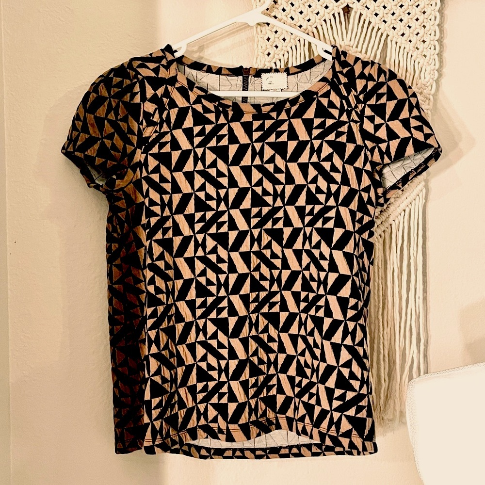 ANTHROPOLOGIE Geometric pattern top